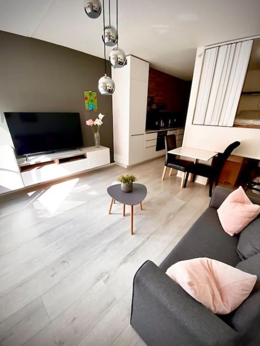 Koselig Og Sentralt Midt I Fargegaten Stavanger Extérieur photo
